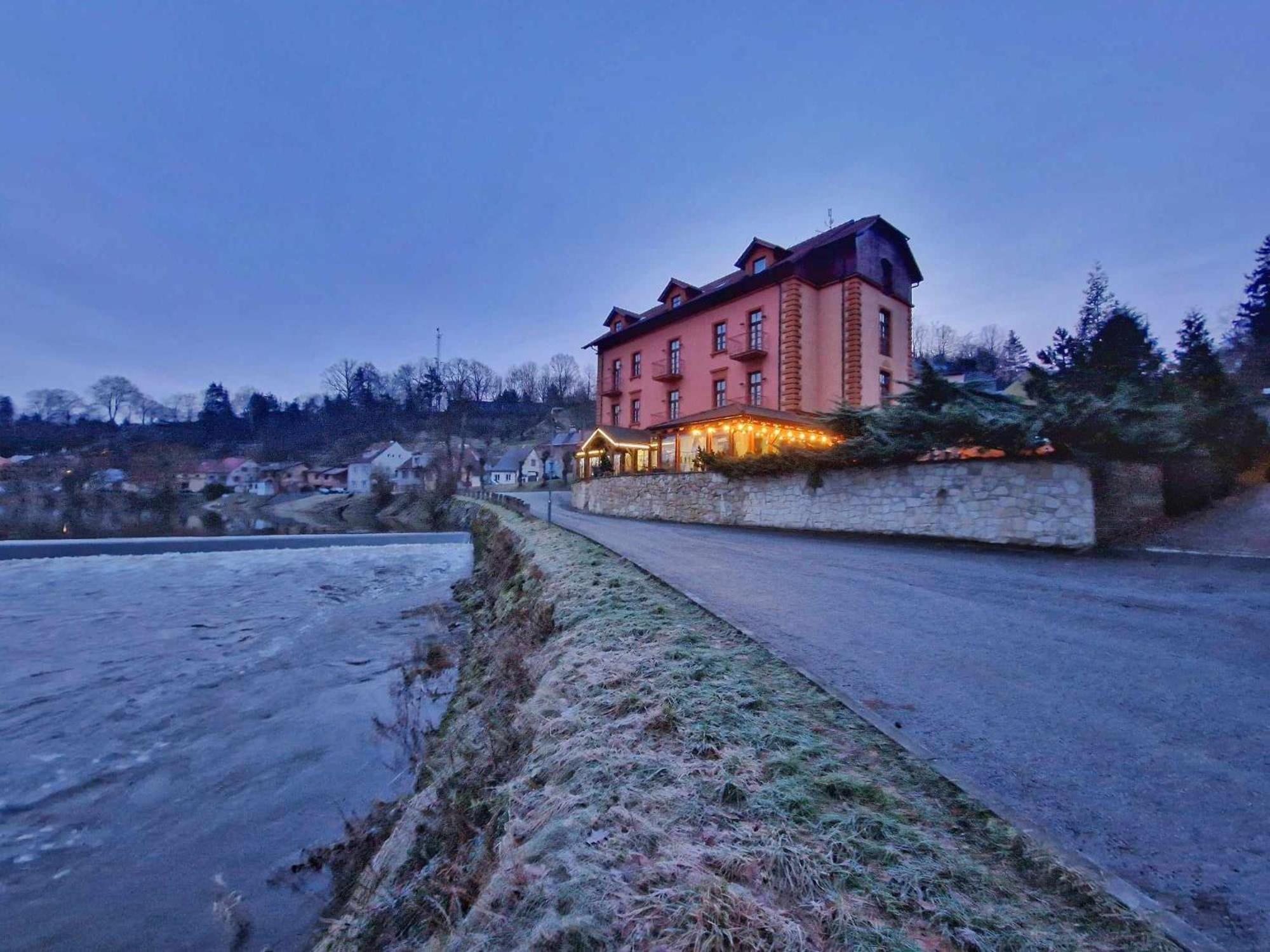 Romantik Hotel Eleonora Tábor Exterior photo